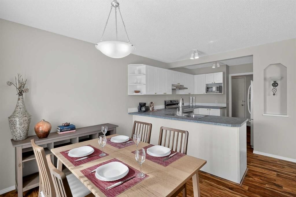 223 Citadel Meadow Close NW, Calgary — photo 4 of 45