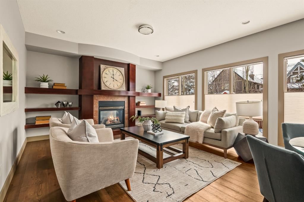 7 Westpoint Place SW, Calgary — photo 3 of 41