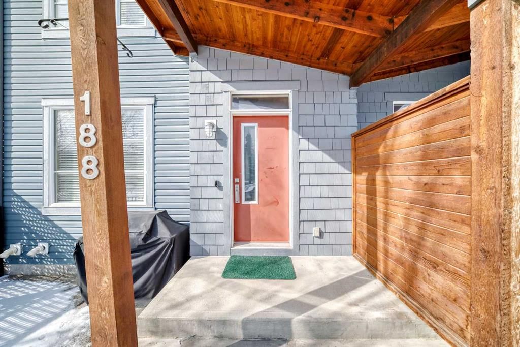 188 Chapalina Square SE, Calgary — photo 3 of 35
