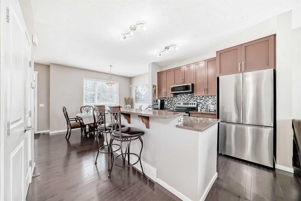 188 Chapalina Square SE, Calgary — photo 5 of 35