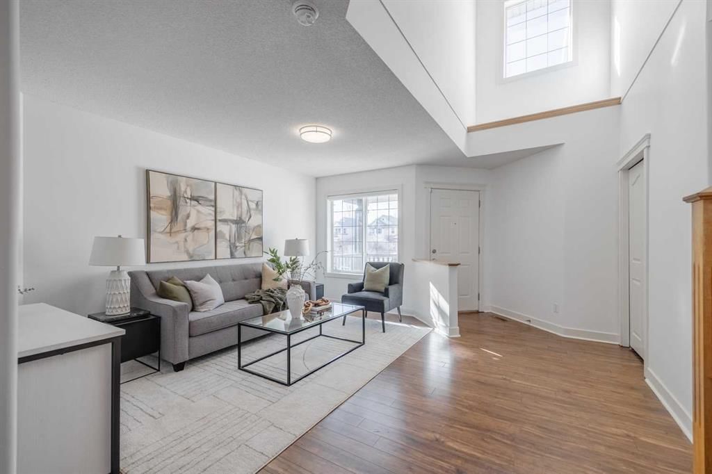 7936 Springbank Boulevard SW, Calgary — photo 2 of 50