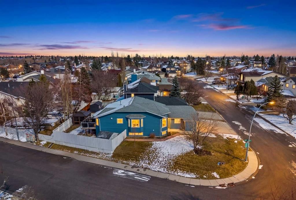276 Riverside Mews SE, Calgary — photo 3 of 50