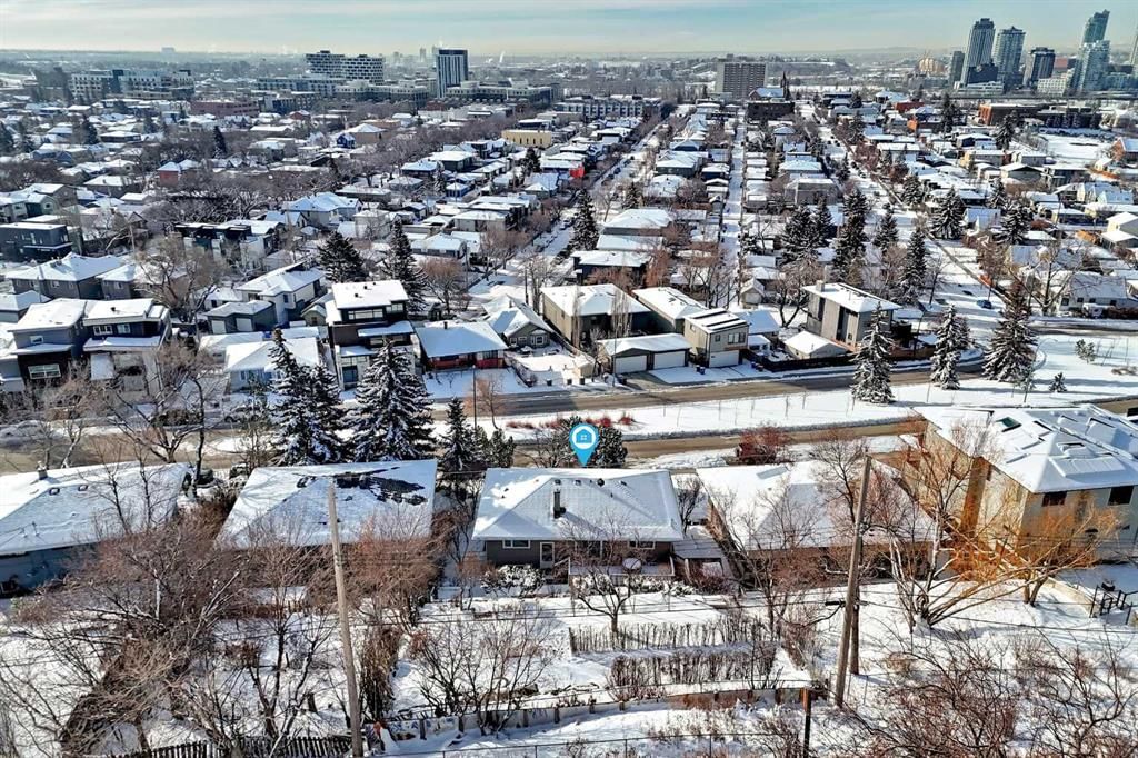 824 Bridge Crescent NE, Calgary — photo 5 of 50