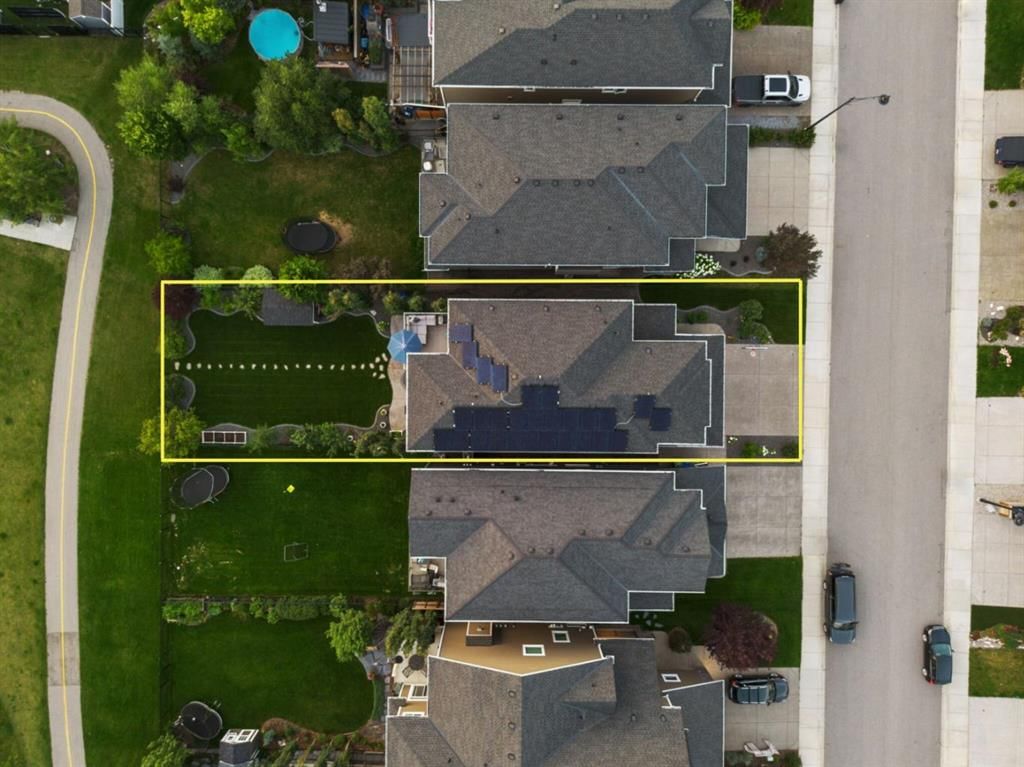 117 West Grove Point SW, Calgary — photo 3 of 46