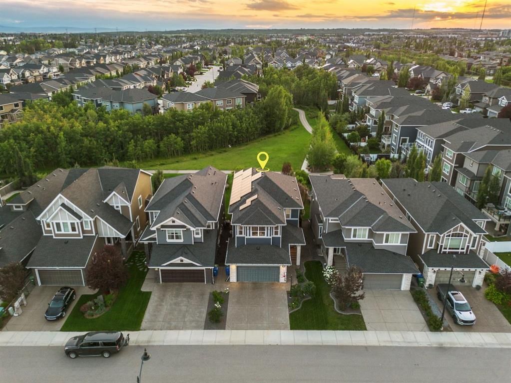117 West Grove Point SW, Calgary — photo 4 of 46
