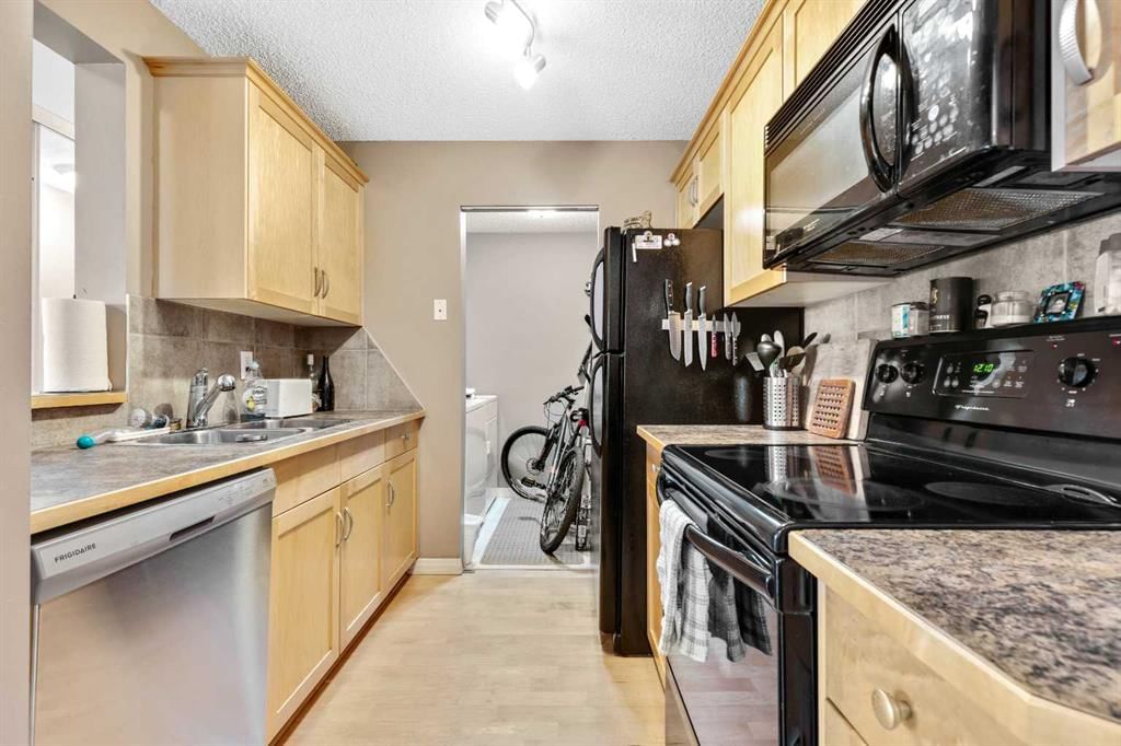 2211, 13045 6 Street SW, Calgary — photo 2 of 24