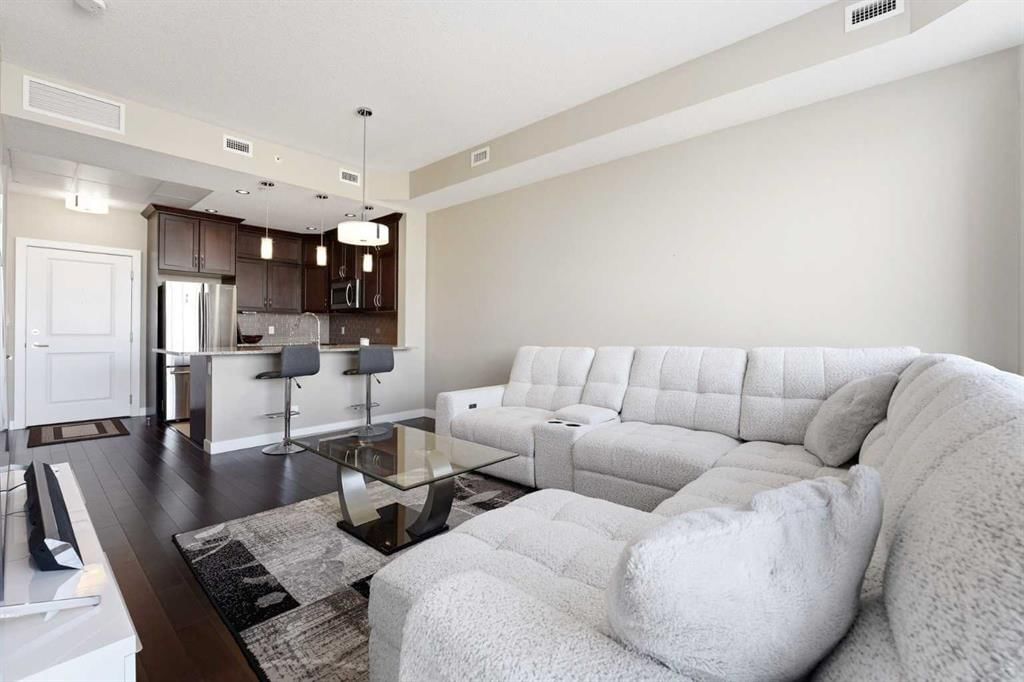 705, 24 Varsity Estates Circle NW, Calgary — main listing photo