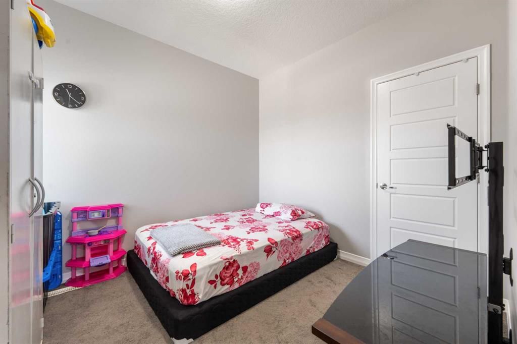 310 Red Sky Terrace NE, Calgary — photo 5 of 47