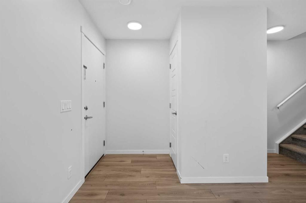 306, 338 Seton Circle SE, Calgary — photo 2 of 27