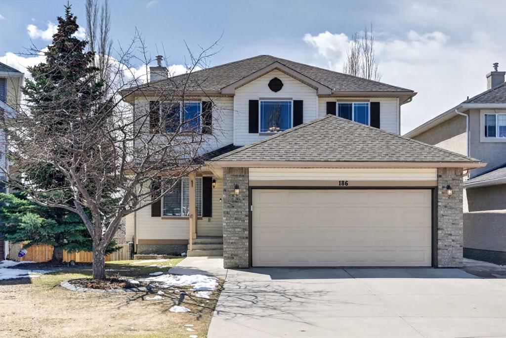 186 Royal Birkdale Crescent NW, Calgary — main listing photo