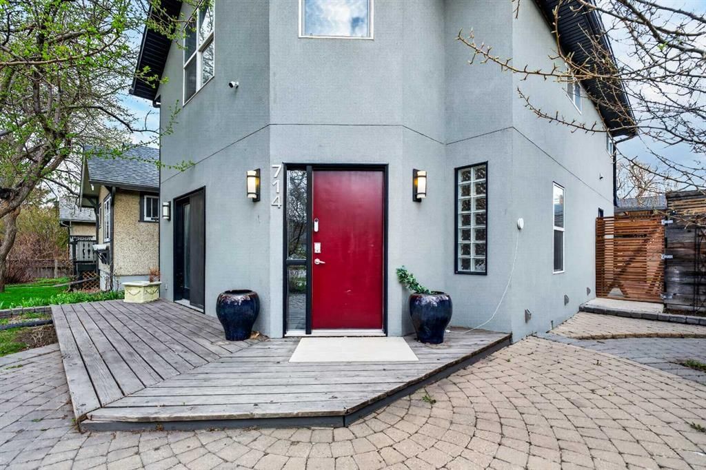 714 7 Avenue NE, Calgary — photo 3 of 43