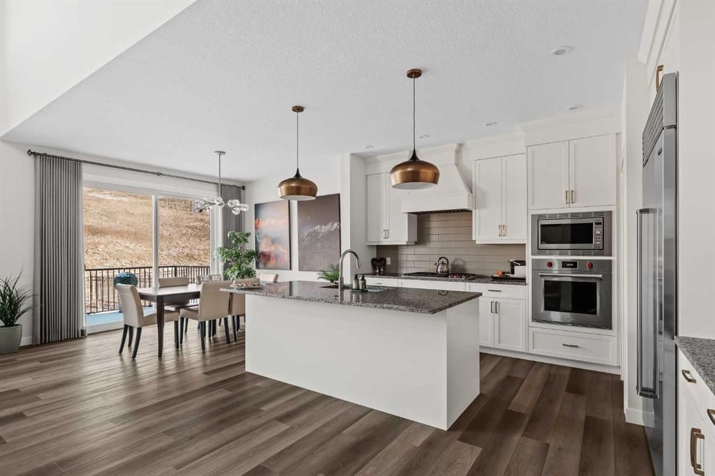 24 Cranbrook Cape SE, Calgary — photo 3 of 50