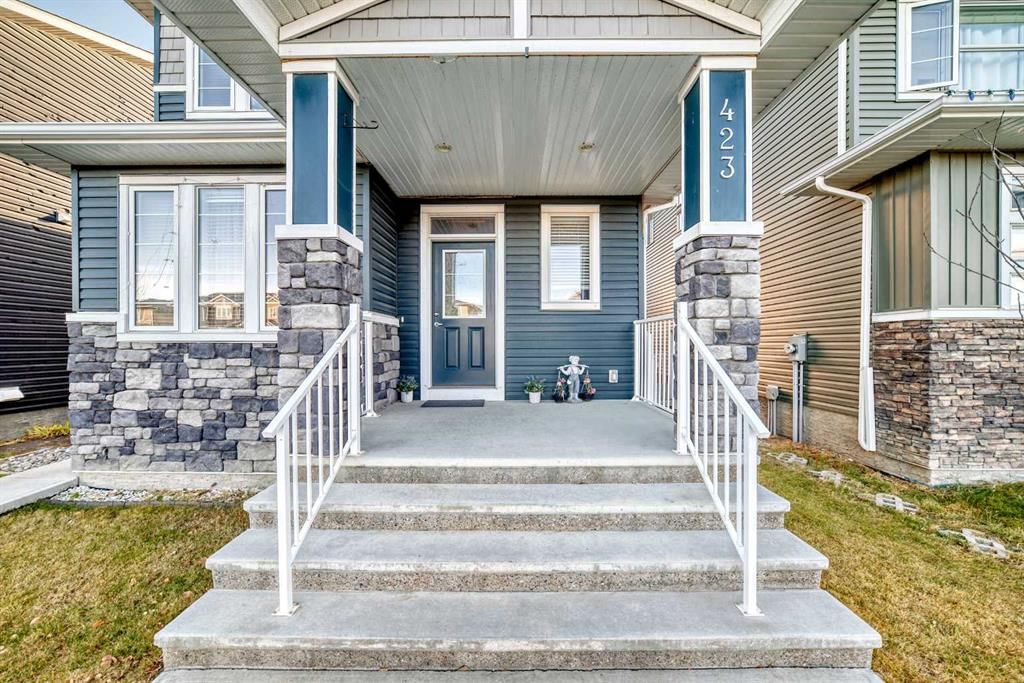 423 Redstone Drive NE, Calgary — photo 2 of 45
