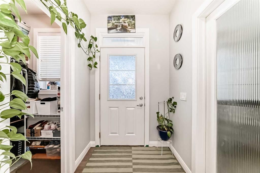 423 Redstone Drive NE, Calgary — photo 3 of 45