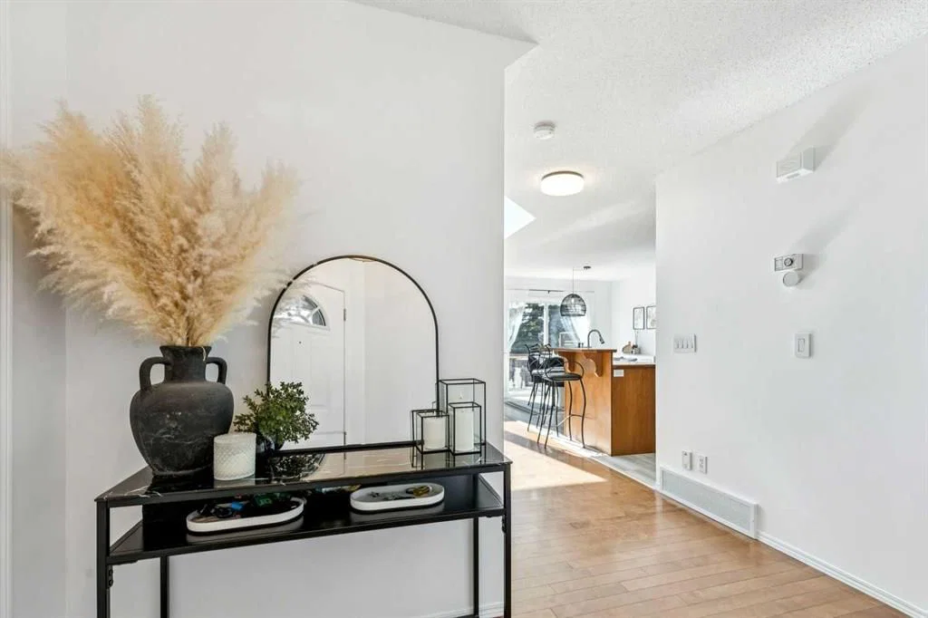214 Cougarstone Circle SW, Calgary — photo 2 of 41