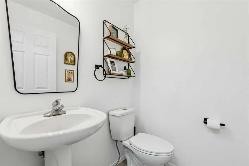 214 Cougarstone Circle SW, Calgary — photo 3 of 41