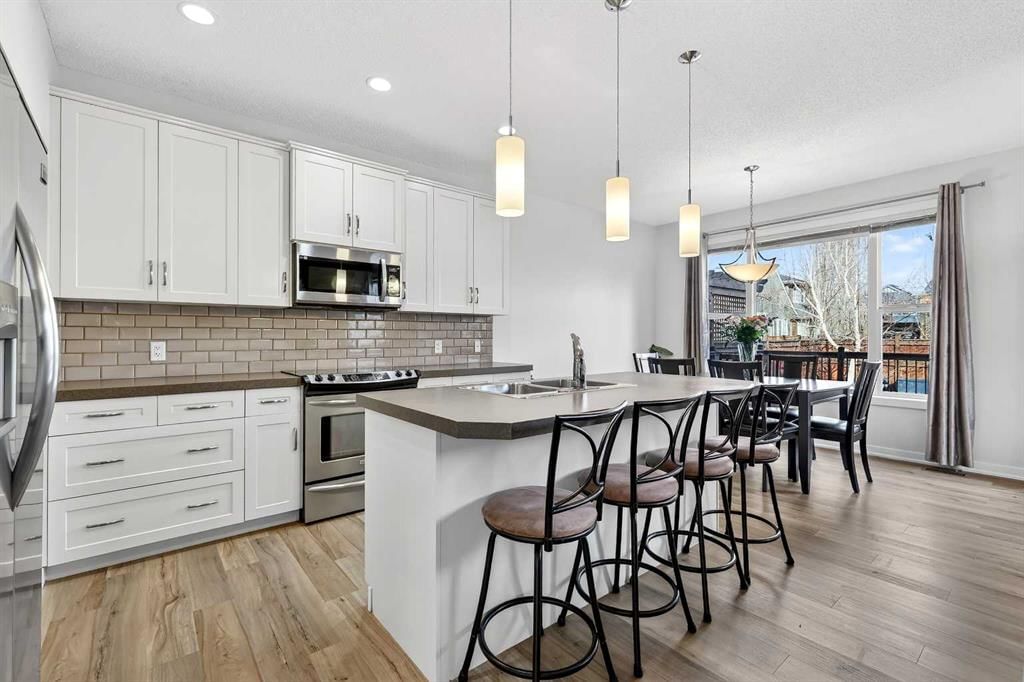 220 Auburn Glen Manor SE, Calgary — photo 3 of 50