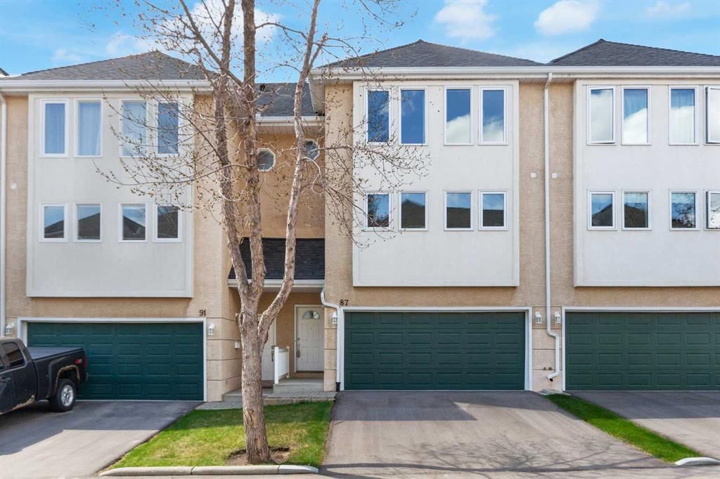 87 Candle Terrace SW, Calgary — main listing photo