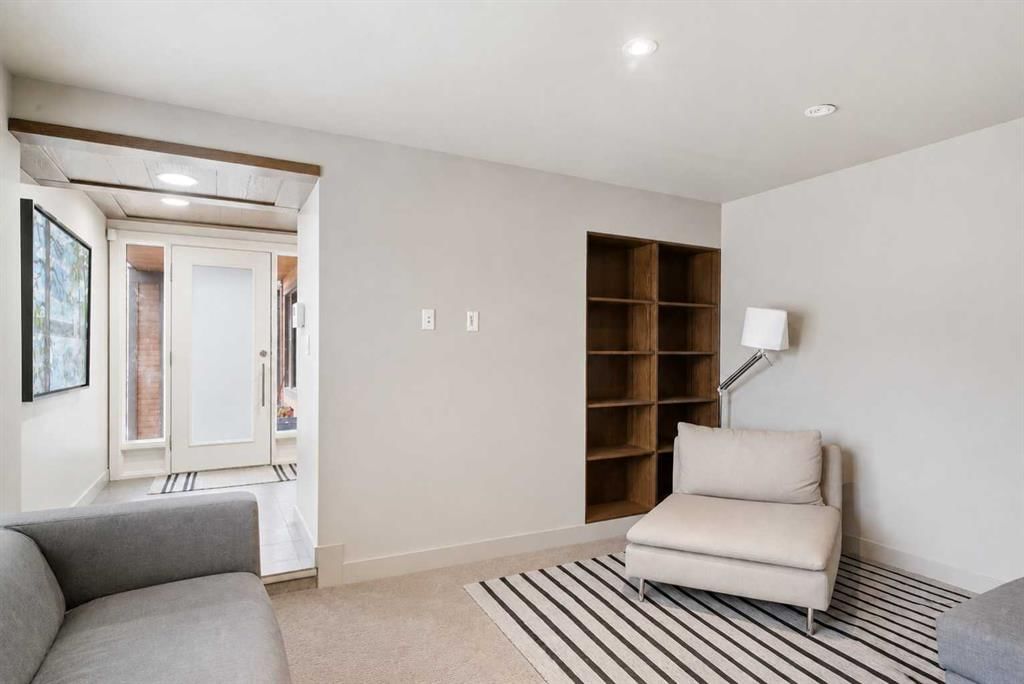 2910 Marquette Street SW, Calgary — photo 4 of 44