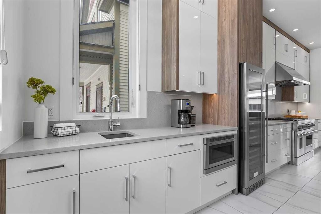 511 7 Street NE, Calgary — photo 4 of 38