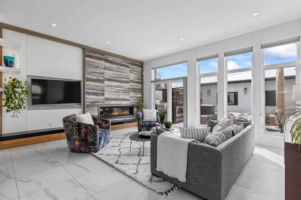 511 7 Street NE, Calgary — photo 5 of 38