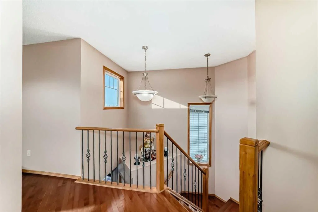 16062 Everstone Road SW, Calgary — photo 5 of 29