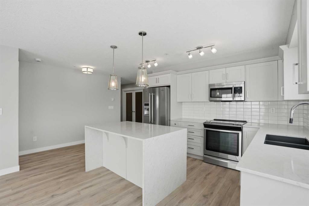 4302, 450 Sage Valley Drive NW, Calgary — photo 3 of 38