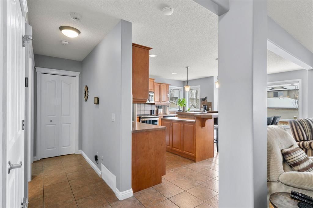 147 Coventry Hills Drive NE, Calgary — photo 5 of 50