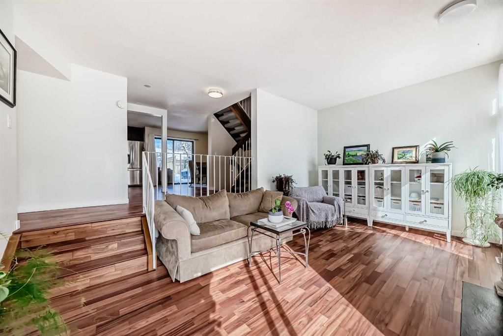 200 Edgemont Estates Drive NW, Calgary — photo 3 of 49