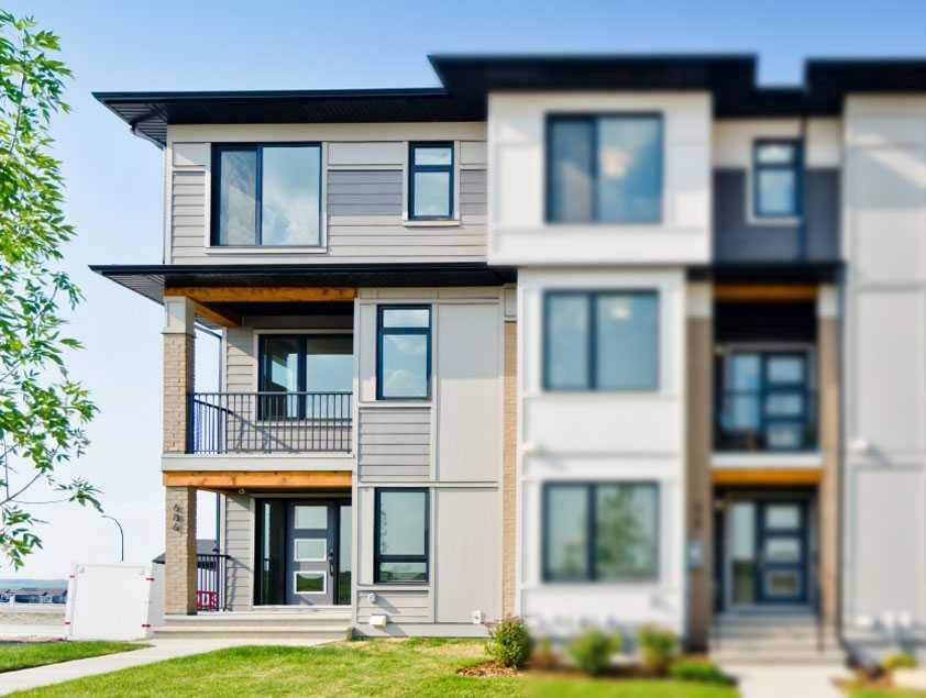 13 Wild Rose Way SE, Calgary — main listing photo