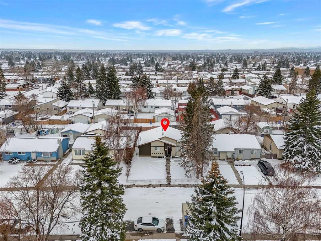 990 Marcombe Drive NE, Calgary — photo 3 of 48