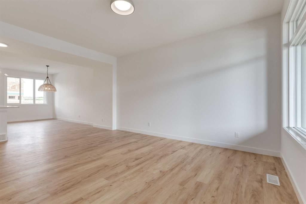 343 Heartwood Grove SE, Calgary — photo 3 of 48
