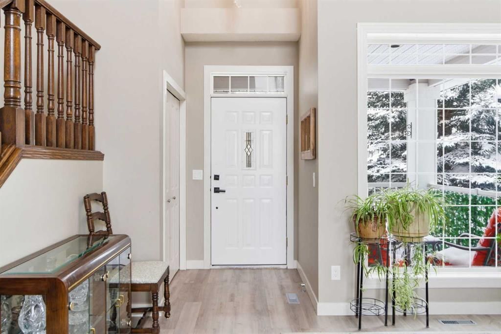 206 Sierra Nevada Close SW, Calgary — photo 2 of 50