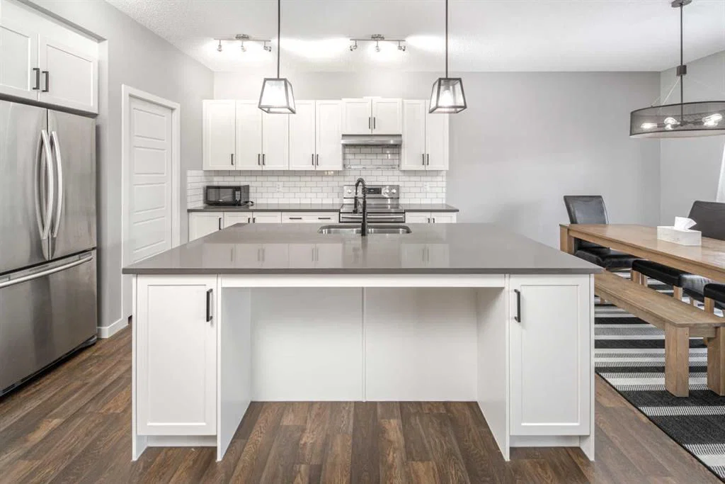 80 Howse Manor NE, Calgary — photo 2 of 37