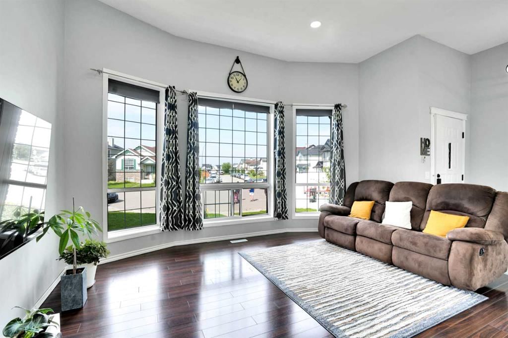 235 Saddlemead Road NE, Calgary — photo 5 of 40