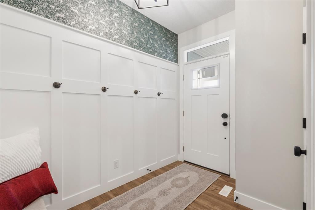 743 Seton Circle SE, Calgary — photo 4 of 46