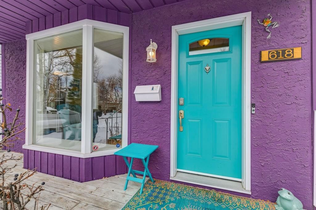618 21 Avenue NW, Calgary — photo 5 of 43