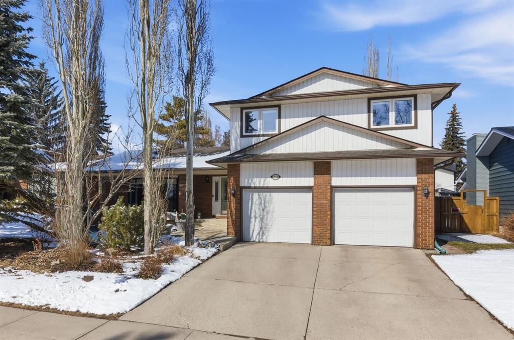 352 Oakside Circle SW, Calgary — main listing photo