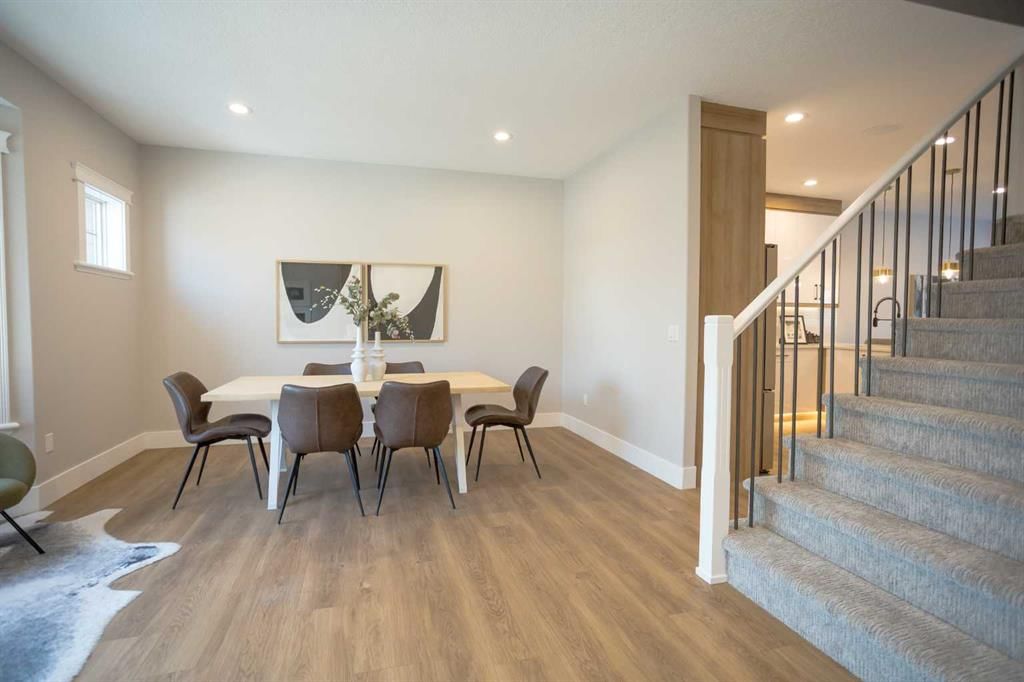 722 53 Avenue SW, Calgary — photo 4 of 45