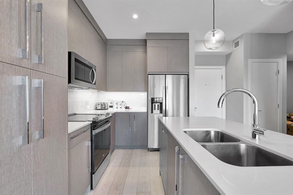 2520, 395 Skyview Parkway NE, Calgary — photo 3 of 27