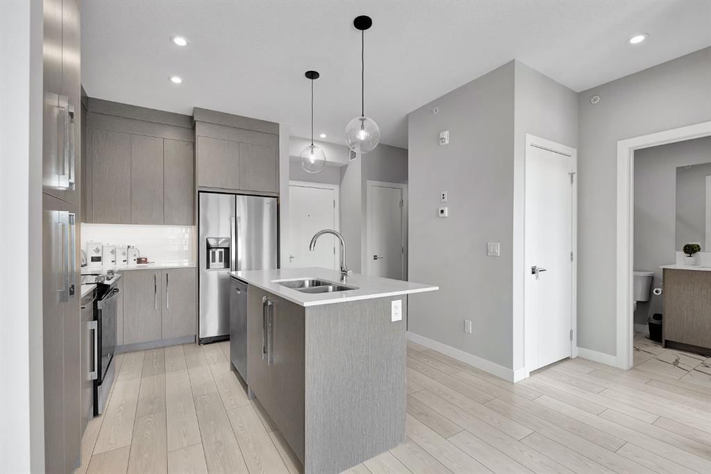 2520, 395 Skyview Parkway NE, Calgary — photo 4 of 27