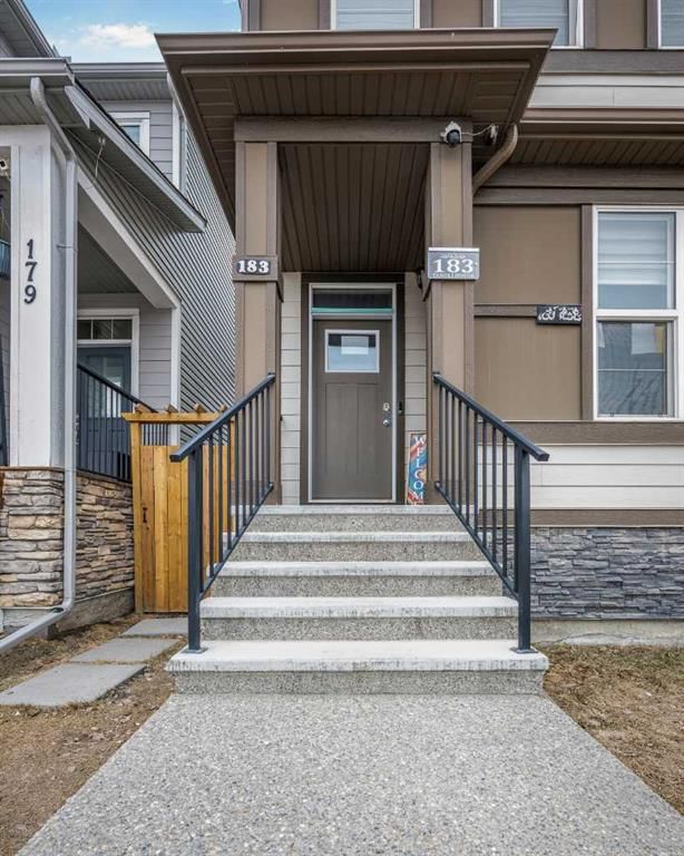 183 Cornerbrook Gate NE, Calgary — photo 5 of 50