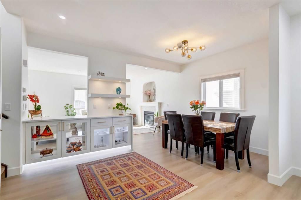 37 Royal Birch Landing NW, Calgary — photo 4 of 37