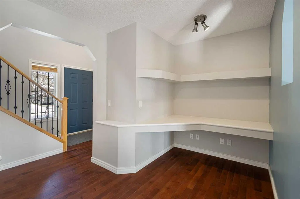 125 Citadel Estates Terrace NW, Calgary — photo 2 of 42