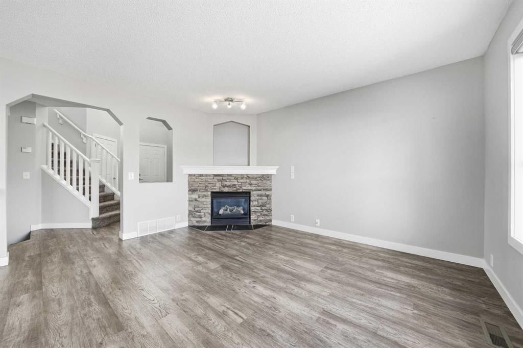 83 Cranfield Crescent SE, Calgary — photo 3 of 48