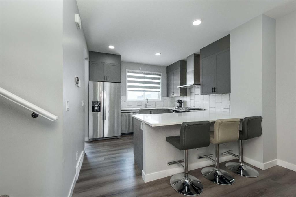 237 Belmont Street SW, Calgary — photo 3 of 40