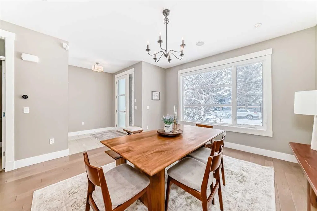 2117 51 Avenue SW, Calgary — photo 4 of 50