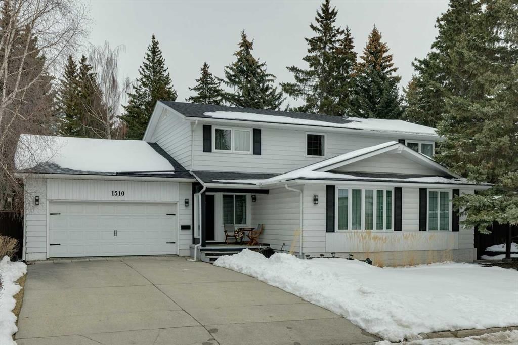 1510 Varsity Estates Drive NW, Calgary — main listing photo