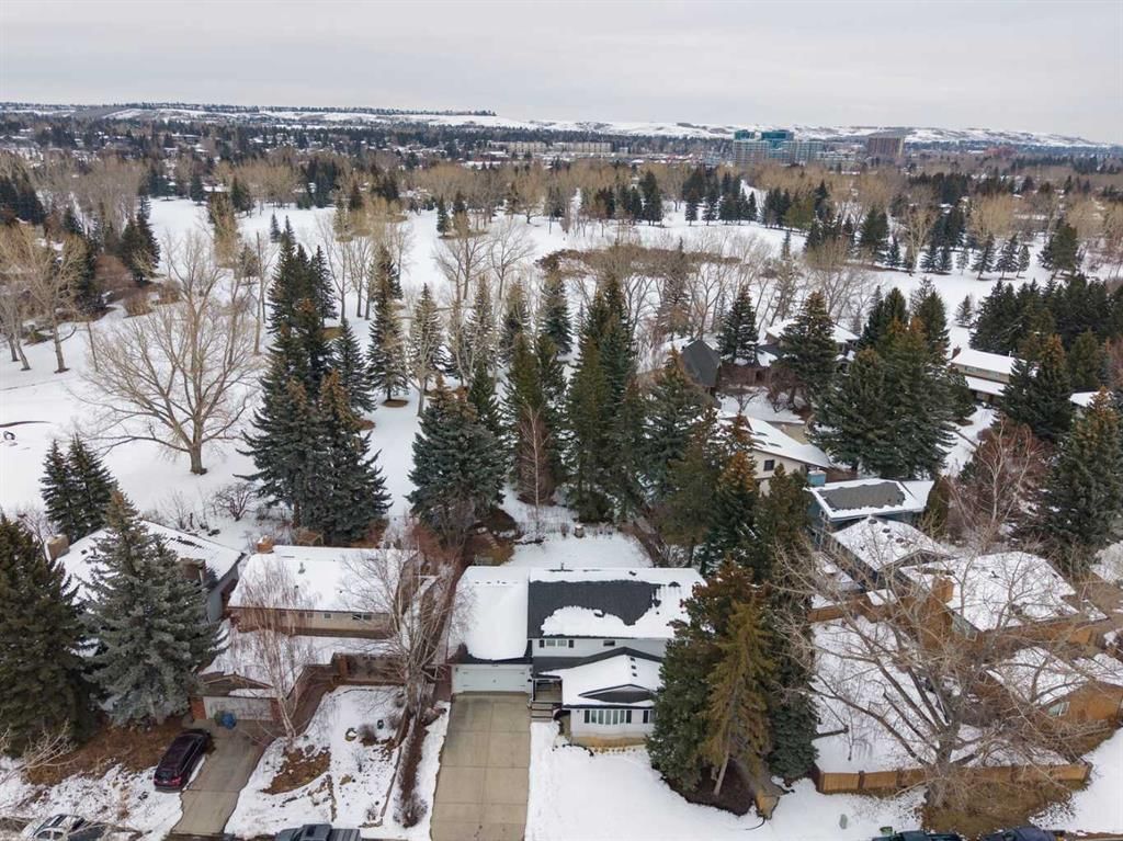 1510 Varsity Estates Drive NW, Calgary — photo 2 of 42