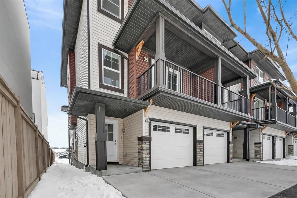 516 Sage Hill Grove NW, Calgary — photo 2 of 33